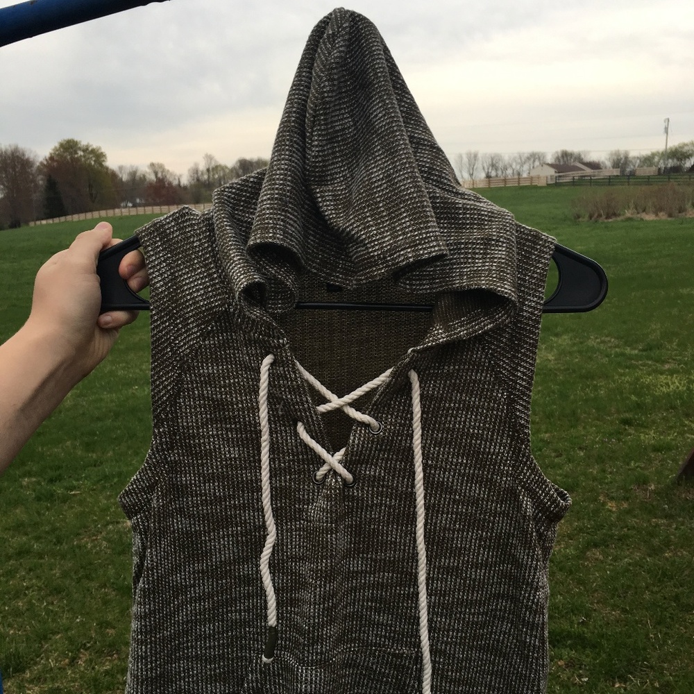Inspired Hearts Grungy Hooded Sleeveless Shirt